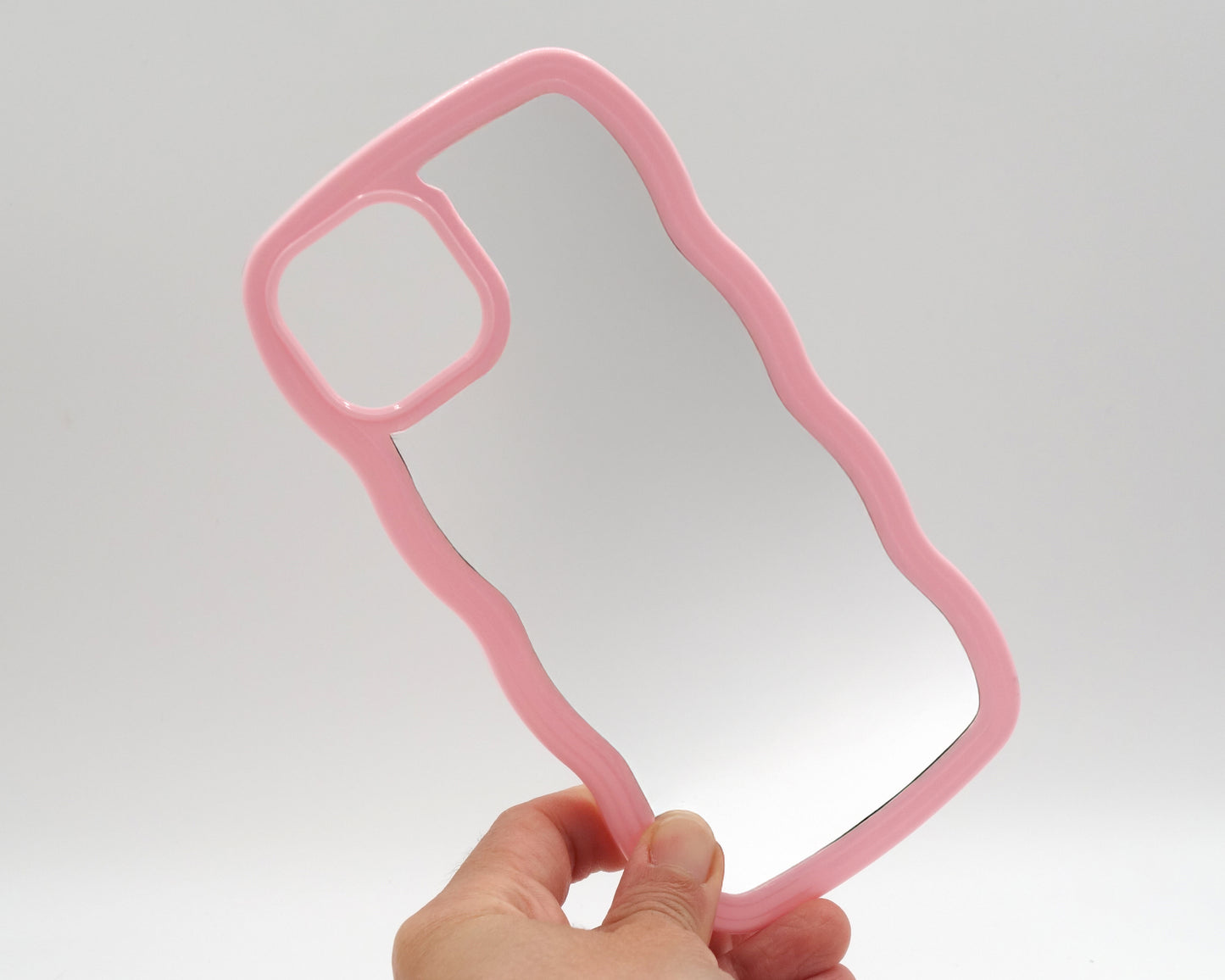 Estuche con borde ondulado